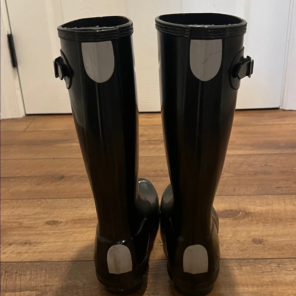 Women’s Hunter Original Tall Rain Boots, size 6